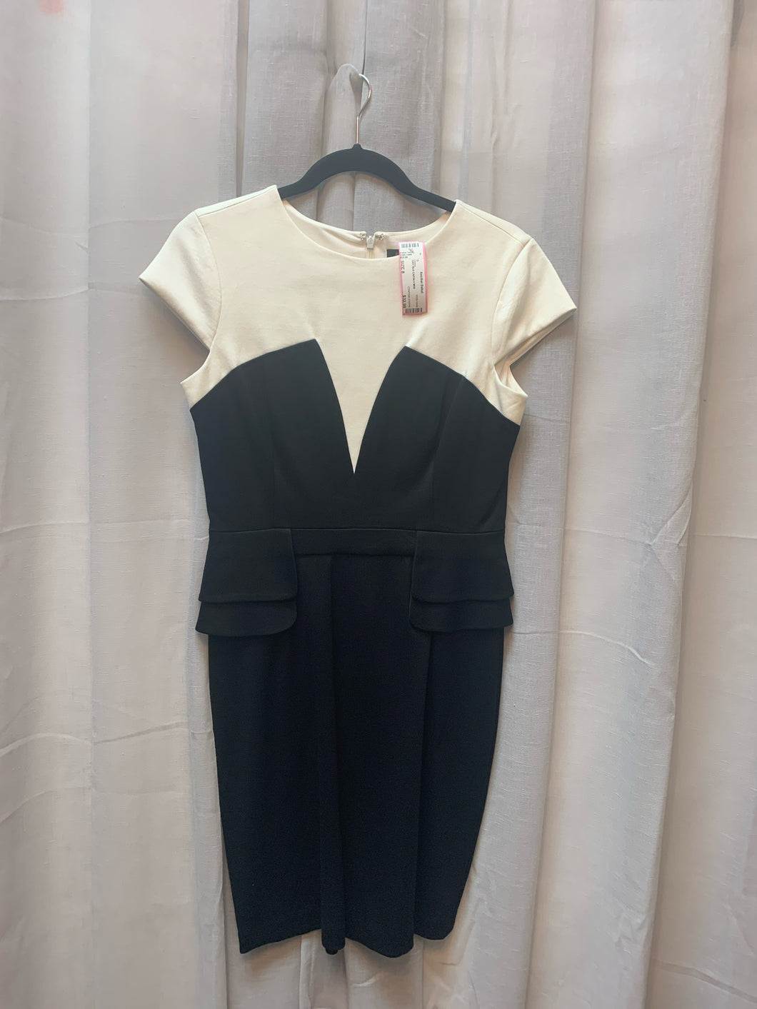 SIZE 8 CYNTHIA STEFFE Dress