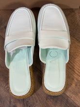 SIZE 9 BEACH BY MATISSE Loafers