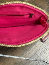 AMERICA & BEYOND Clutches