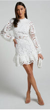 SIZE 0 SHOWPO White Dress