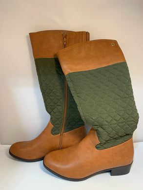 SIZE 9.5 NAUTICA Boots