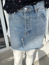 SIZE 4 WE THE FREE MEDIUM WASH Skirt