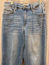 SIZE 12 VERVET MEDIUM WASH Jeans
