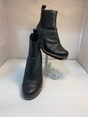 SIZE 8 UGG Booties