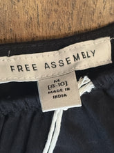 SIZE M FREE ASSEMBLY Black Dress