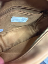 UNIVERSAL THREAD Tote