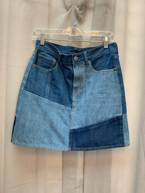 SIZE 4 LEVIS Skirt