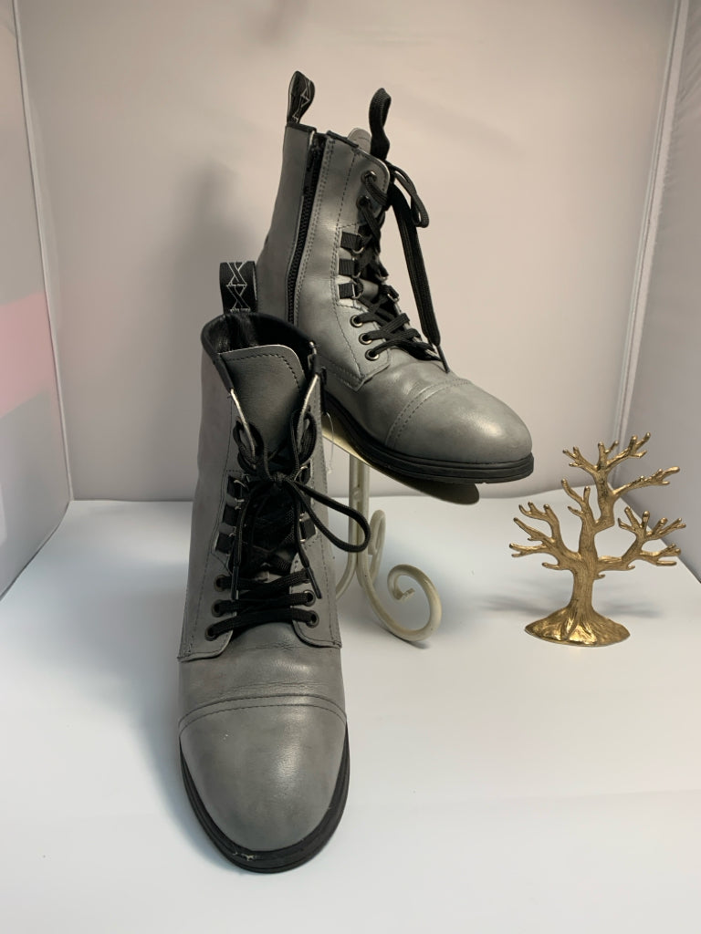 SIZE 9.5 XENA Boots