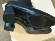 SIZE 9 CHINESE LAUNDRY Boots