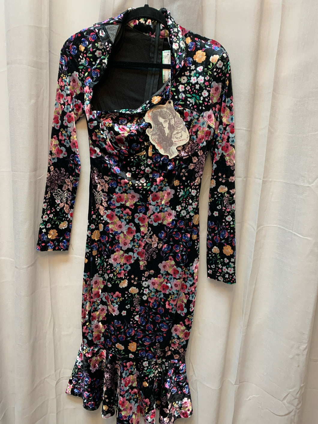 SIZE M Dress