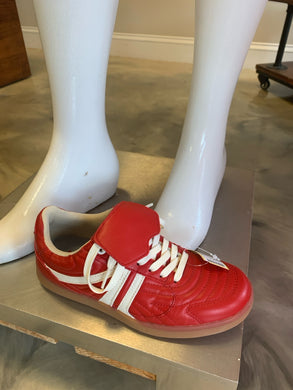SIZE 5.5 STEVE MADDEN Sneakers